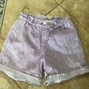 90s style little girl shorts 🩳 🕶